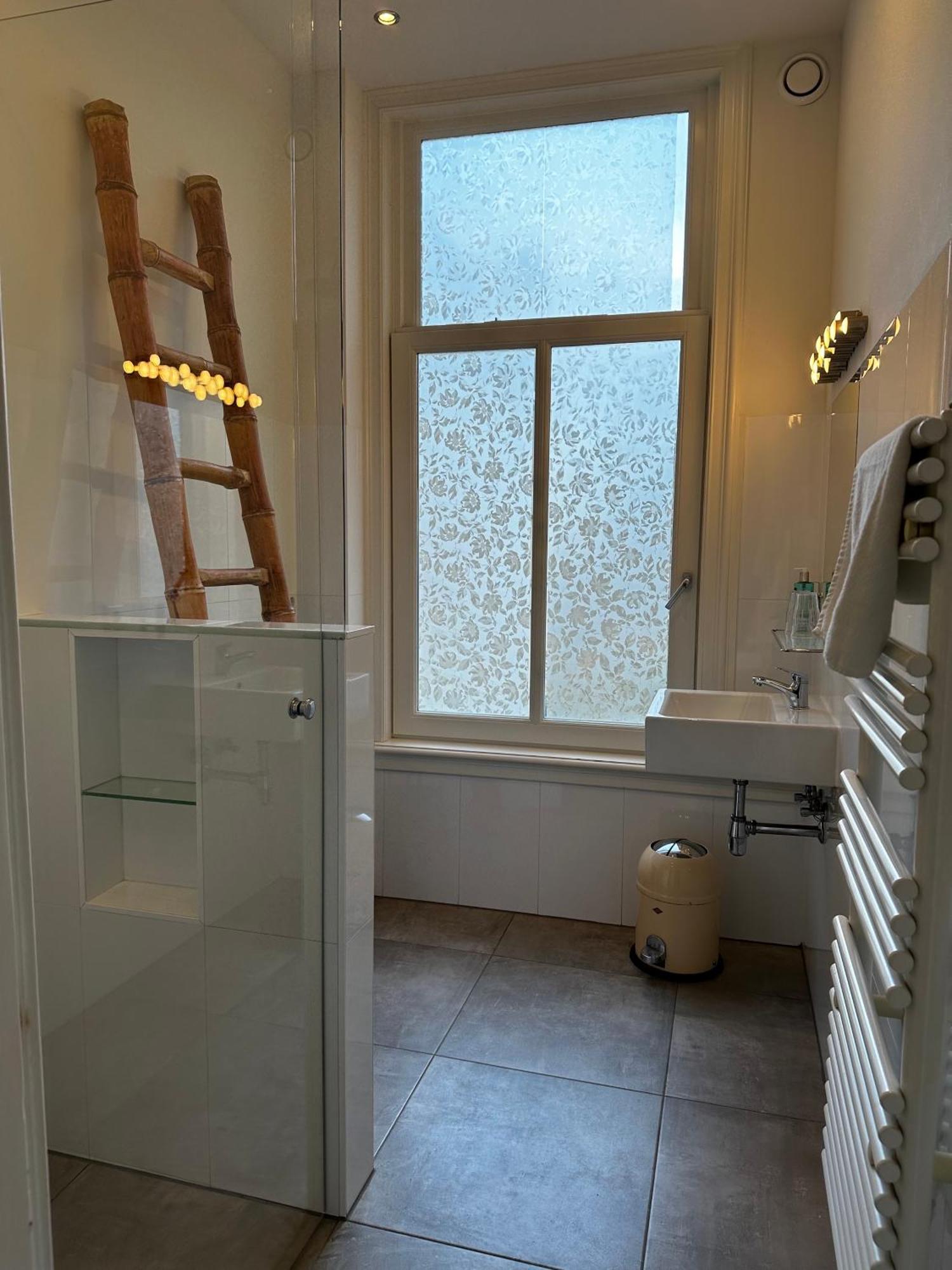 Nine-T-Teen Bed And Boutique Amsterdam Luaran gambar
