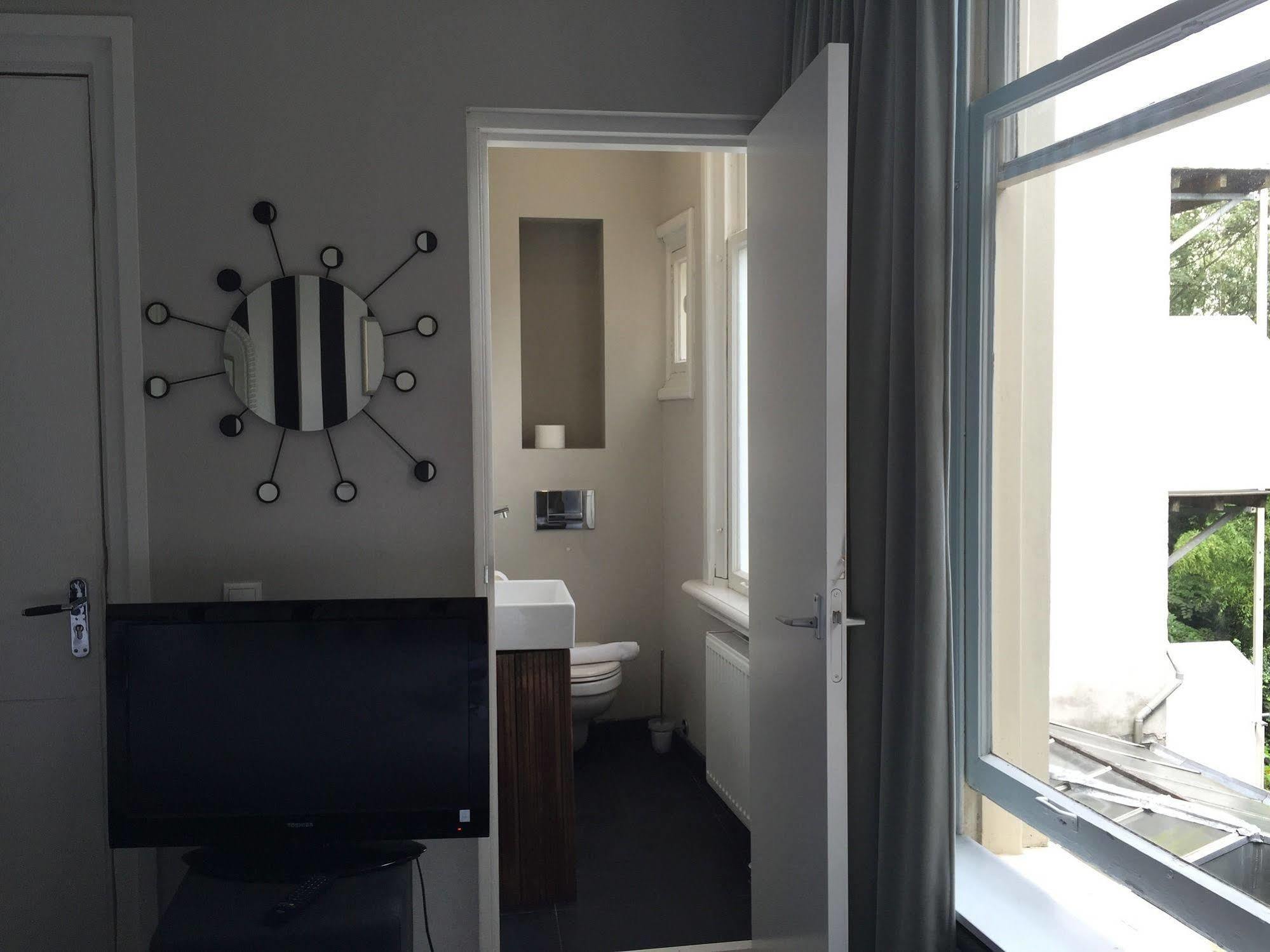 Nine-T-Teen Bed And Boutique Amsterdam Luaran gambar
