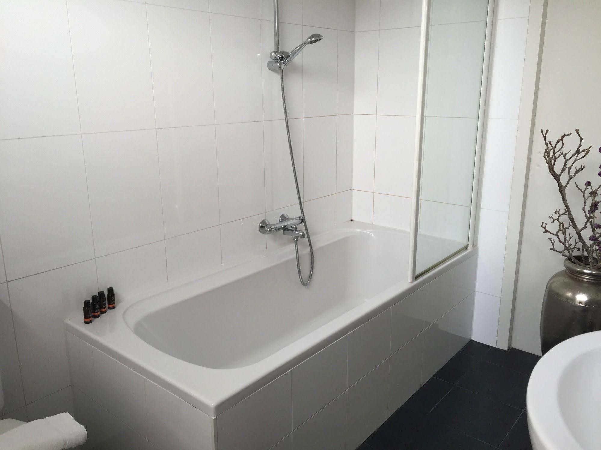 Nine-T-Teen Bed And Boutique Amsterdam Luaran gambar