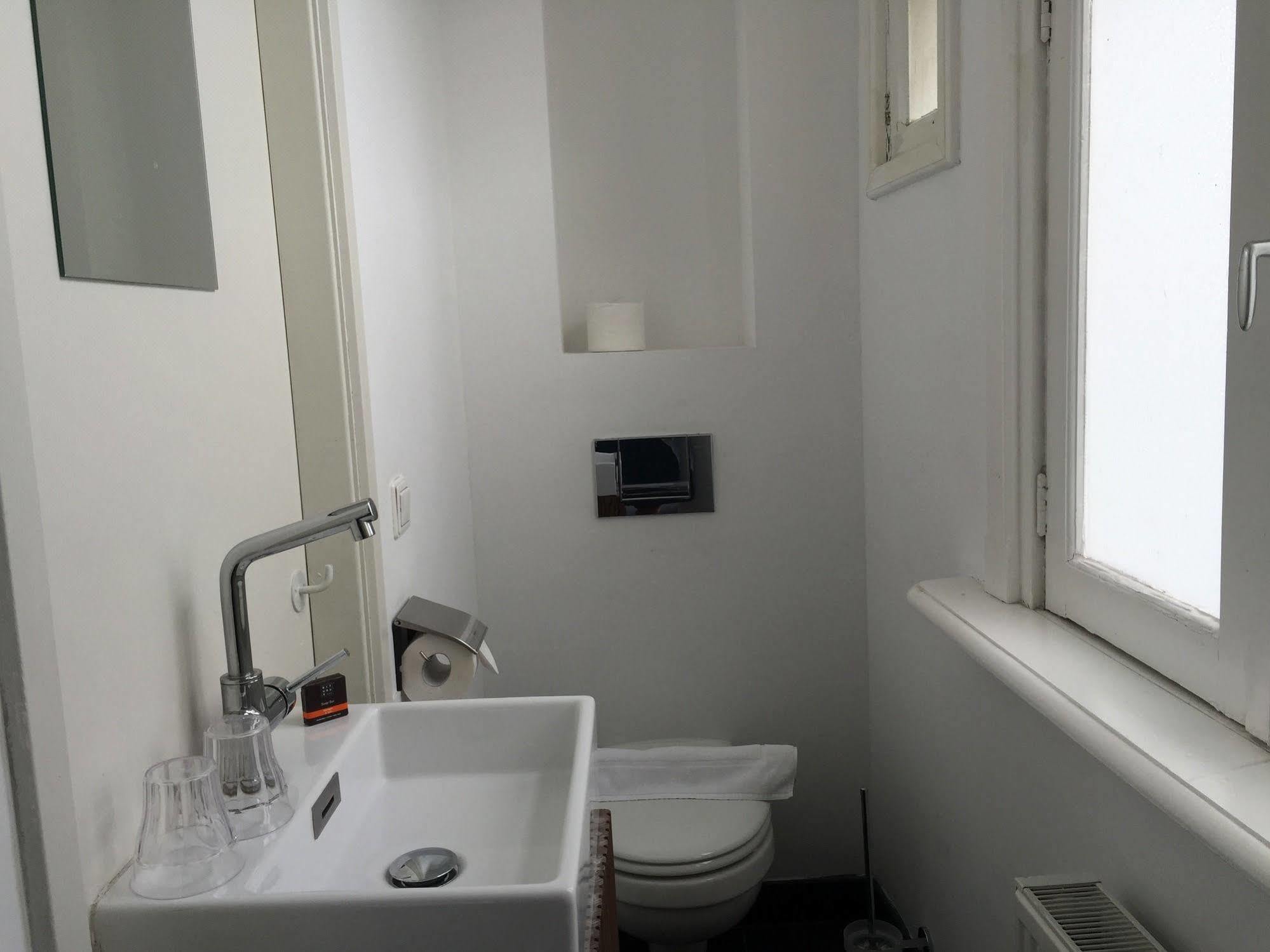 Nine-T-Teen Bed And Boutique Amsterdam Luaran gambar